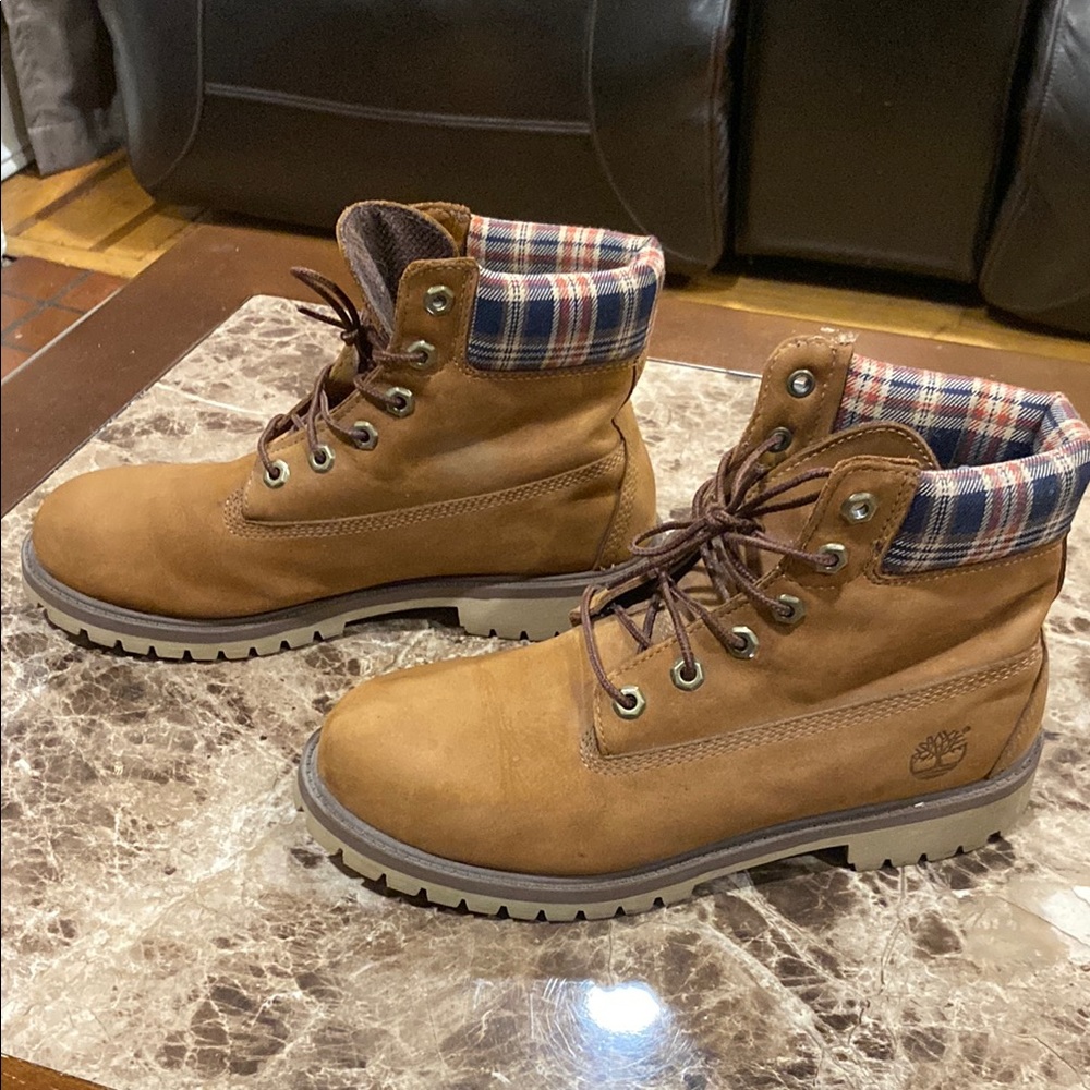 Timberland Brown Plaid Collar Boots
